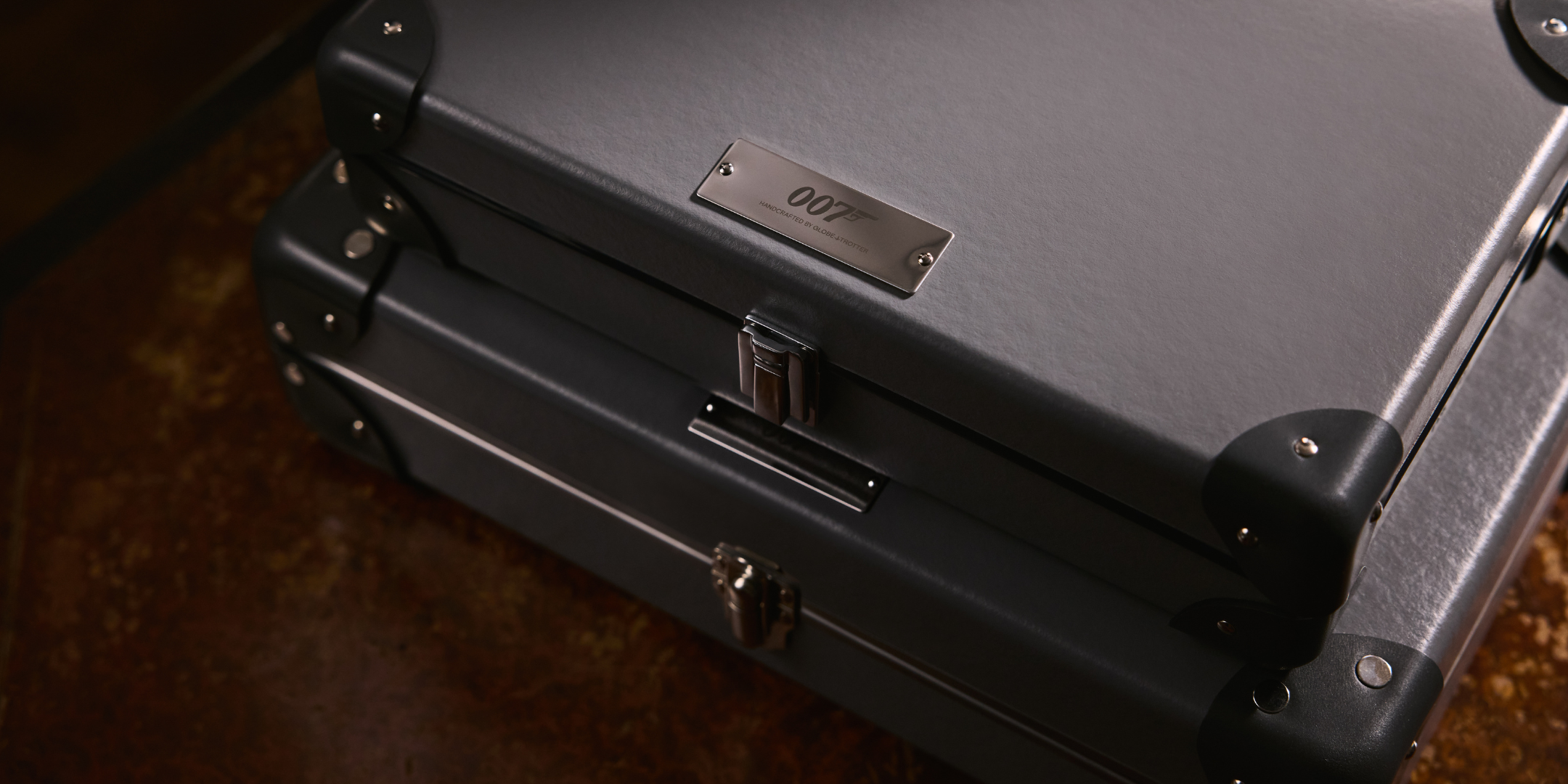 Globe-Trotter launches new 007 Gaming Sets