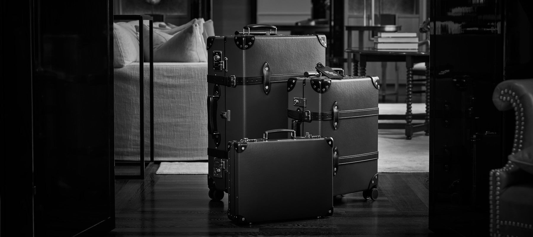 James Bond Luggage | James Bond Suitcases | Globe-Trotter