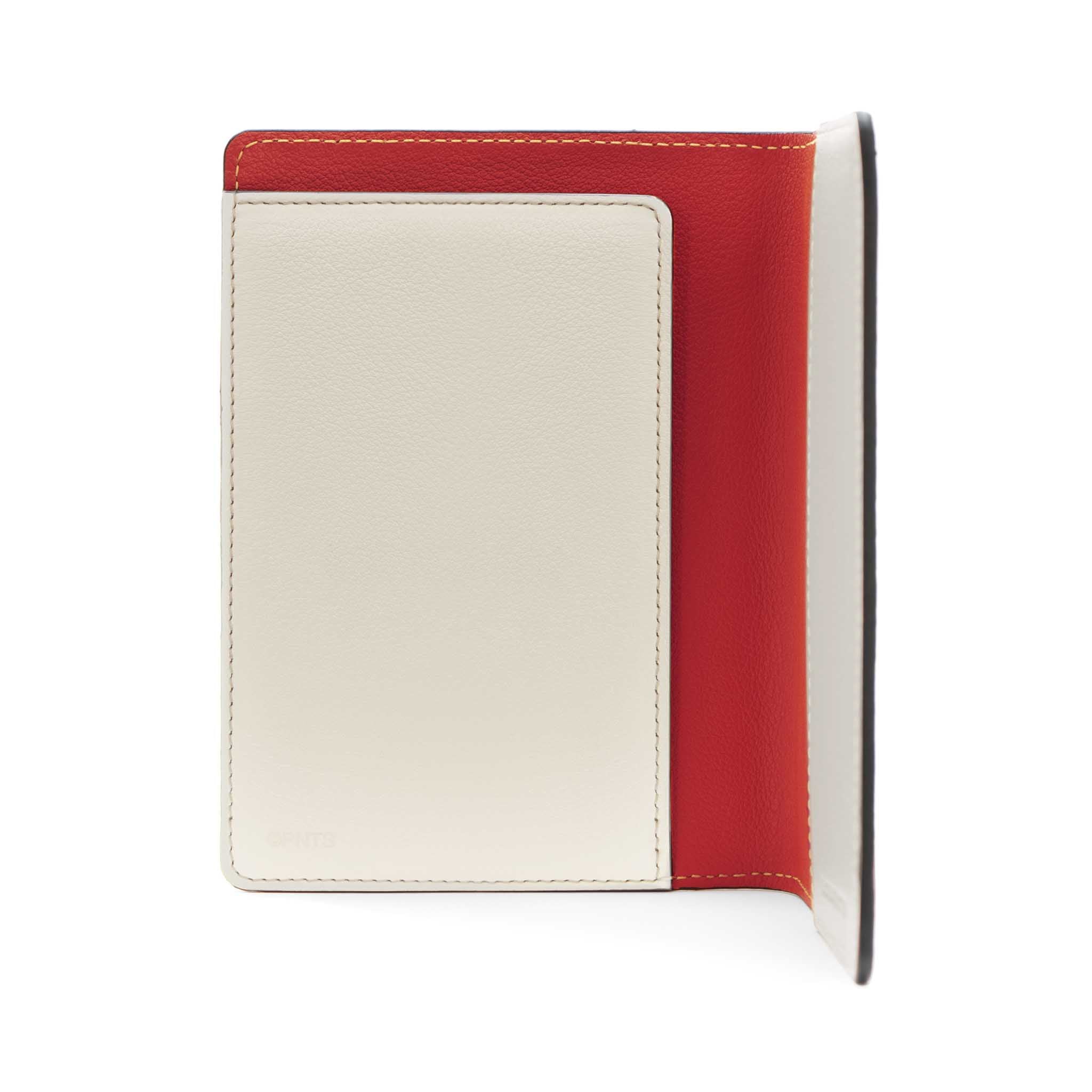 Globe-Trotter | Snoopy | PEANUTS™ | Passport Sleeve | Ivory & Red