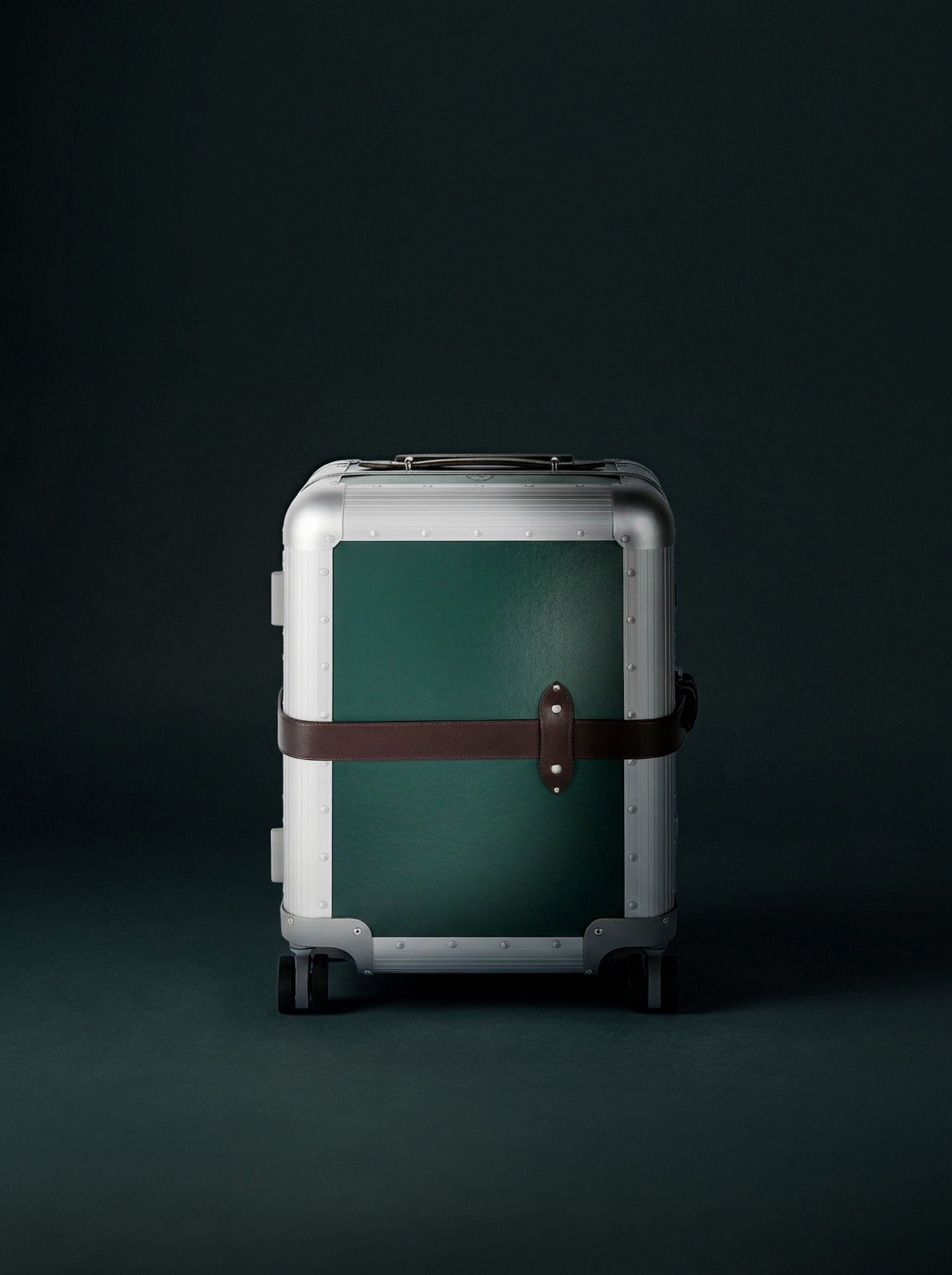Globe-Trotter | Luxury Luggage | England 1897
