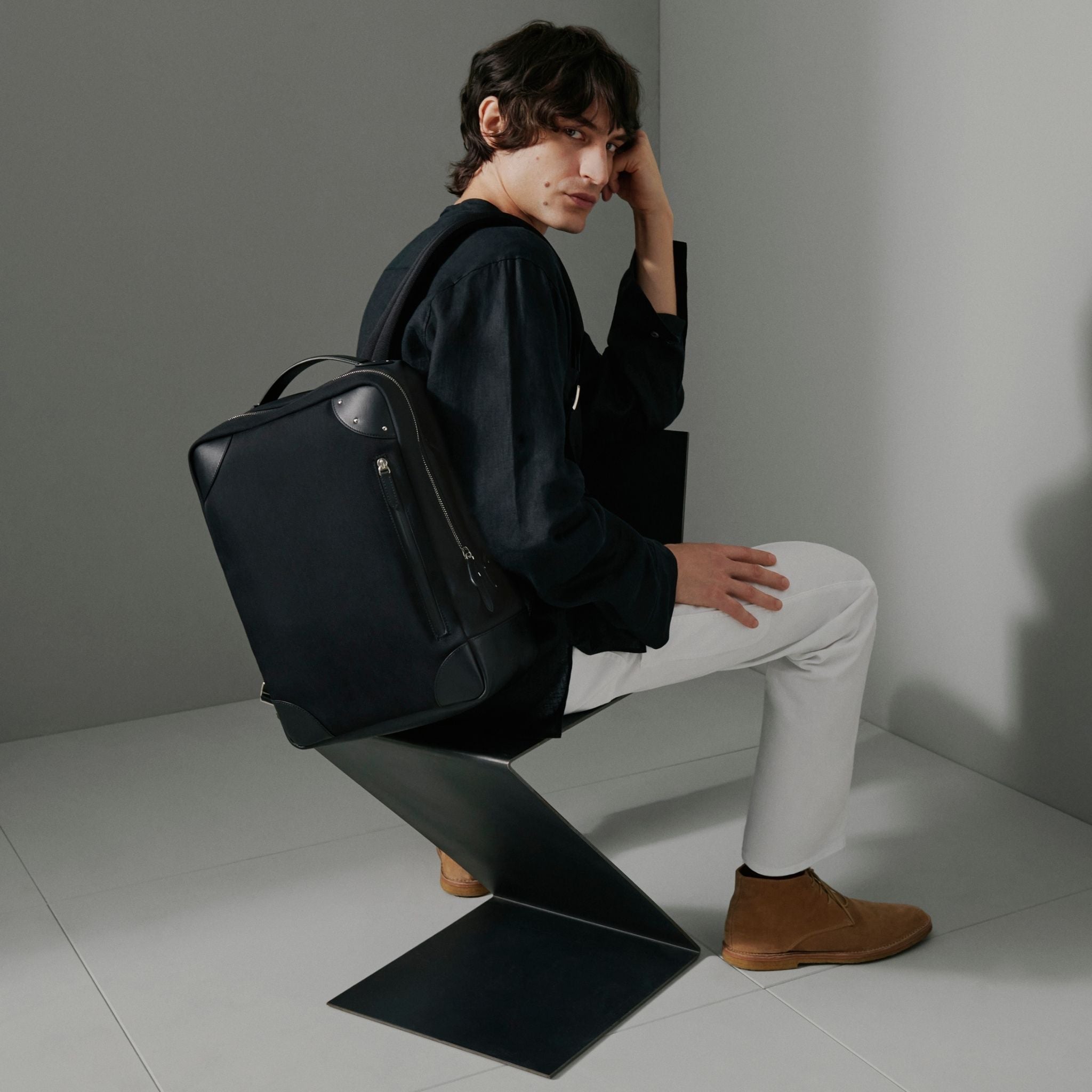Globe-Trotter | Leather Backpack | Black | Metropolis Collection